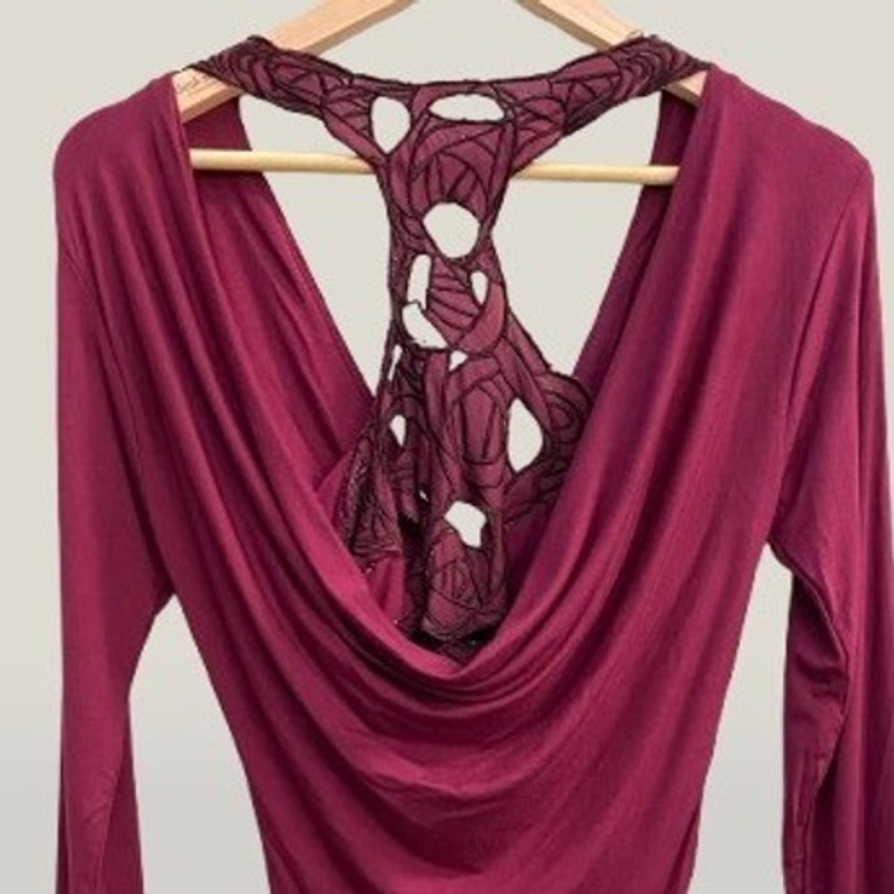 NEW Sky V-Neck Braided Lace Racerback Top Burgundy Medium‎